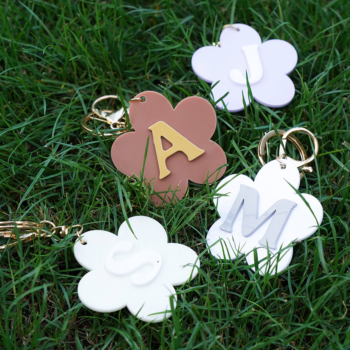 Owllaser Flower Style-Keychain, Backpack Buckle with Initial