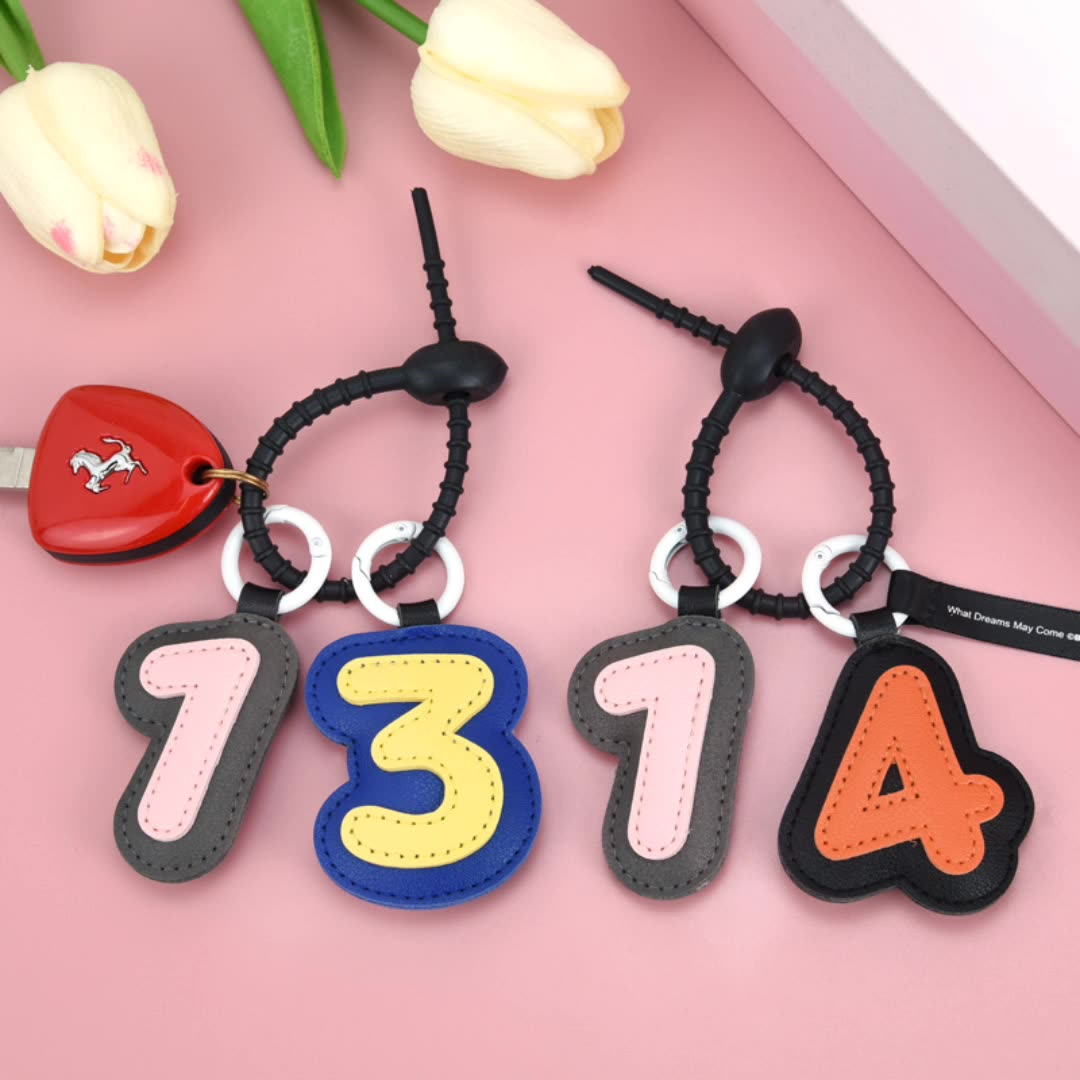 Lucky Number Keychain PU Leather Fashionable and Versatile Bag Pendant